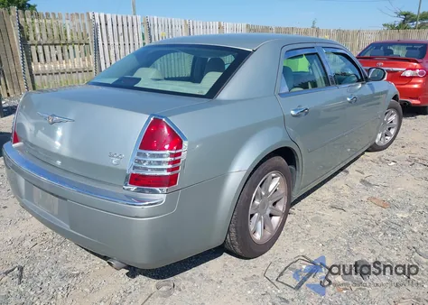 2006 Chrysler 300C z USA, uszkodzony, nr VIN 2C3KA63H96H274137